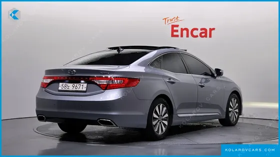 HYUNDAI GRANDEUR PREMIUM