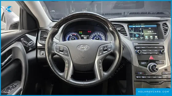 HYUNDAI GRANDEUR PREMIUM