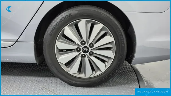 HYUNDAI GRANDEUR PREMIUM
