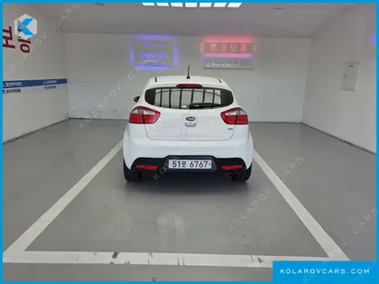 KIA PRIDE 1.6 GDI HATCHBACK