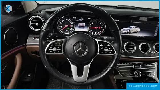 MERCEDES E-CLASS E220D AVANTGARDE