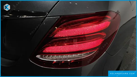MERCEDES E-CLASS E220D AVANTGARDE