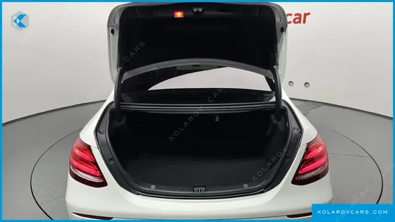 MERCEDES E-CLASS E300 AVANTGARDE