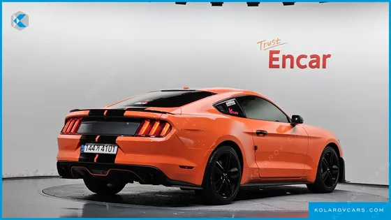 FORD MUSTANG COUPE