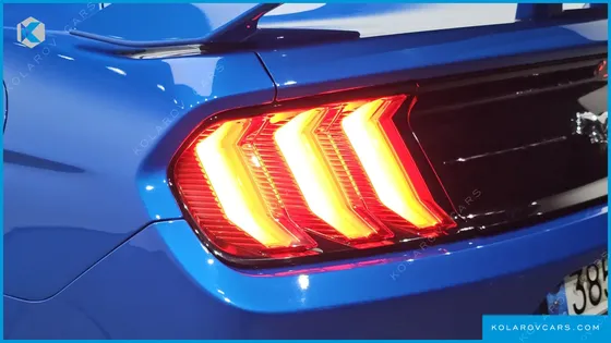 FORD MUSTANG COUPE