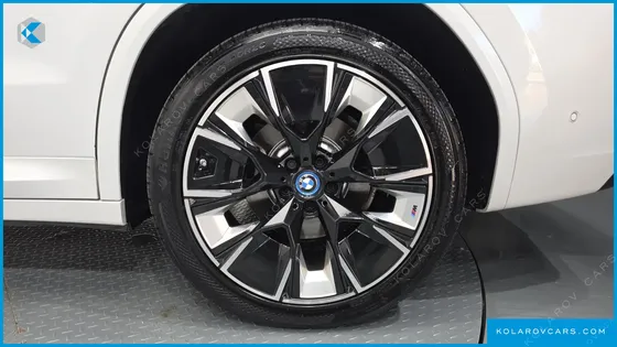 BMW IX3 M SPORTS