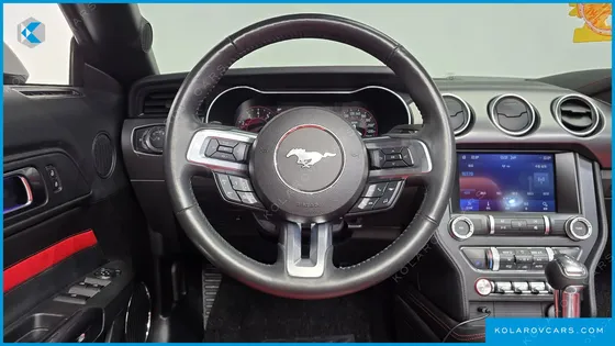 FORD MUSTANG CONVERTIBLE