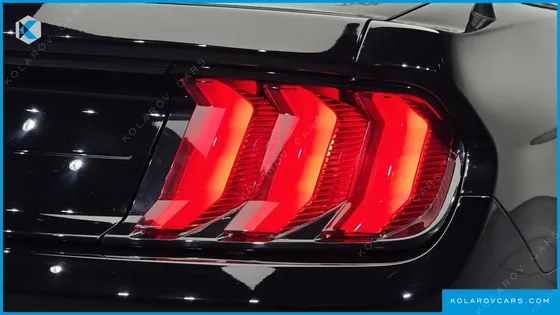 FORD MUSTANG CONVERTIBLE