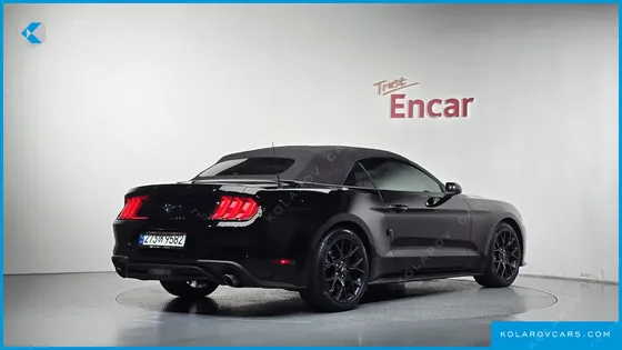 FORD MUSTANG CONVERTIBLE