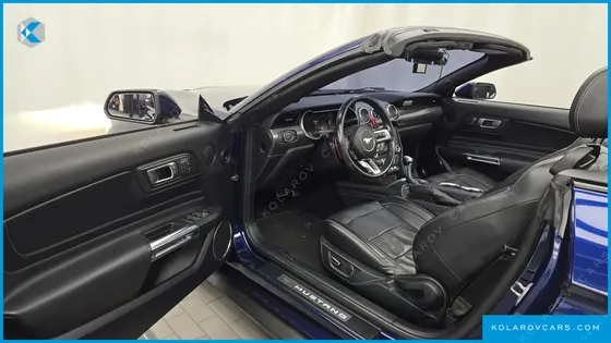 FORD MUSTANG CONVERTIBLE