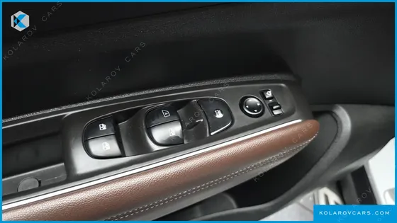RENAULT KOREA QM6 (KOLEOS) 2.0 LPE RE SIGNATURE 2WD