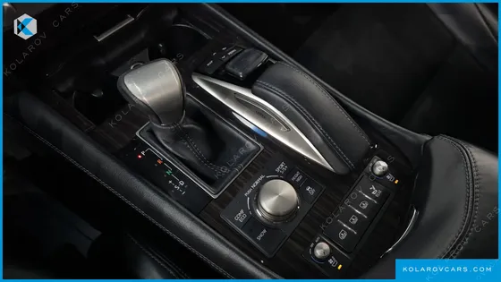 LEXUS LS AWD