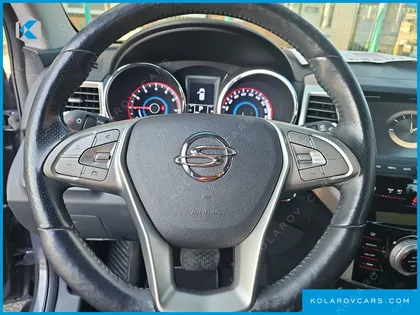 KGM - SSANGYONG TIVOLI LX 2WD