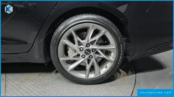 GENESIS G70 GASOLINE 2.5T 4WD