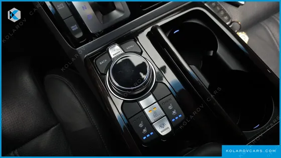 GENESIS EQ900 3.8 GDI AWD