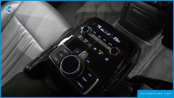 GENESIS EQ900 3.8 GDI AWD