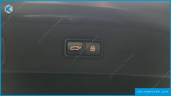 GENESIS EQ900 5.0 GDI AWD LIMOUSINE