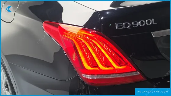 GENESIS EQ900 5.0 GDI AWD LIMOUSINE