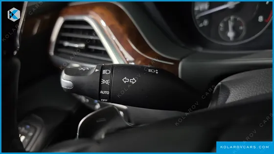 GENESIS EQ900 5.0 GDI AWD LIMOUSINE