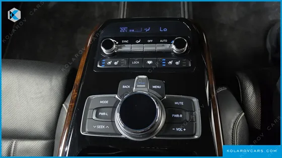 GENESIS EQ900 5.0 GDI AWD LIMOUSINE
