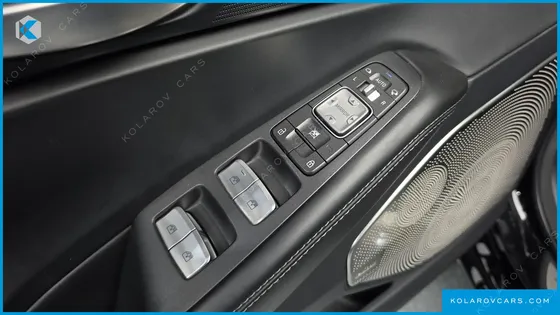 GENESIS EQ900 5.0 GDI AWD LIMOUSINE