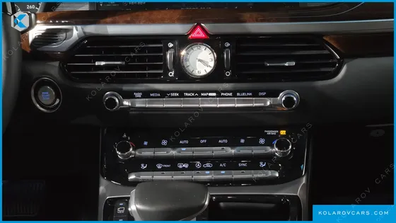 GENESIS EQ900 5.0 GDI AWD LIMOUSINE