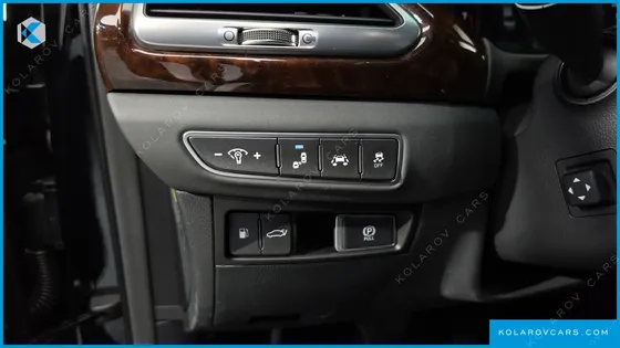 GENESIS EQ900 5.0 GDI AWD LIMOUSINE