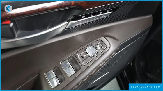 GENESIS EQ900 3.8 GDI AWD