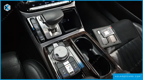 GENESIS EQ900 3.8 GDI AWD