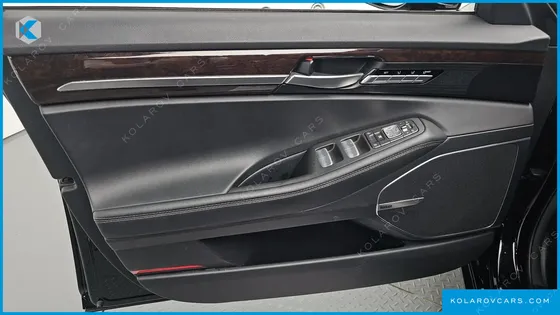 GENESIS EQ900 3.8 GDI AWD