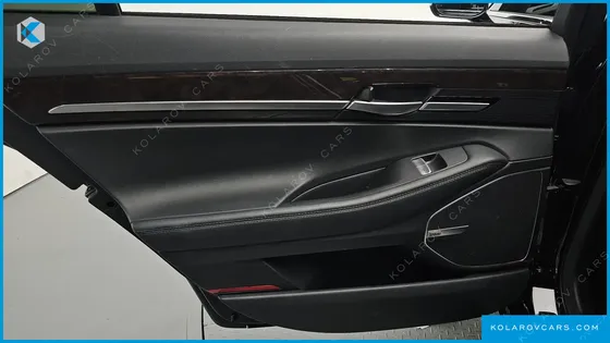 GENESIS EQ900 3.8 GDI AWD
