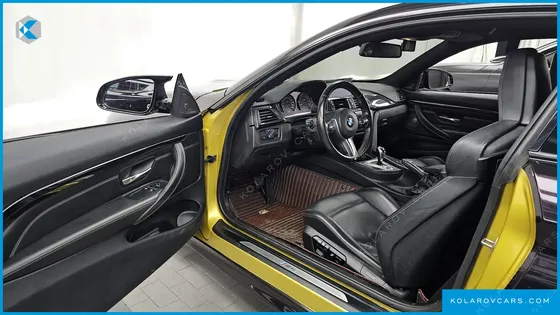 BMW M4 M4 COUPE
