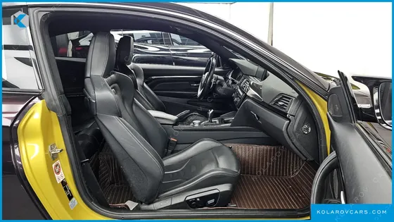 BMW M4 M4 COUPE