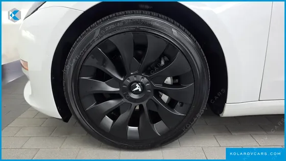 TESLA MODEL 3 LONG RANGE AWD