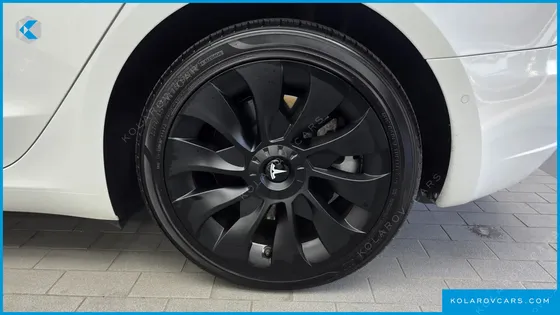 TESLA MODEL 3 LONG RANGE AWD