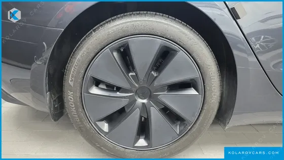 TESLA MODEL 3 RWD