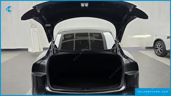 TESLA MODEL 3 RWD