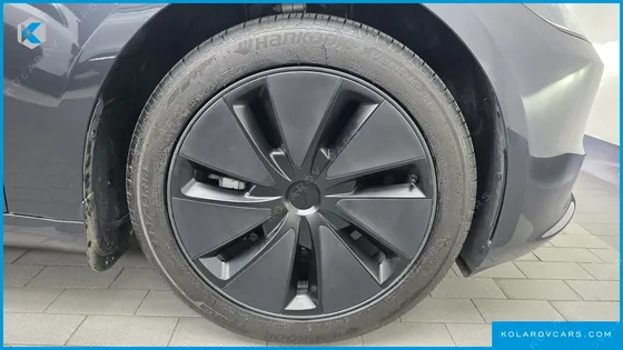 TESLA MODEL 3 RWD