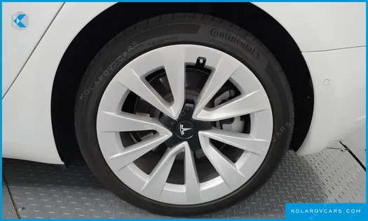 TESLA MODEL 3 LONG RANGE AWD