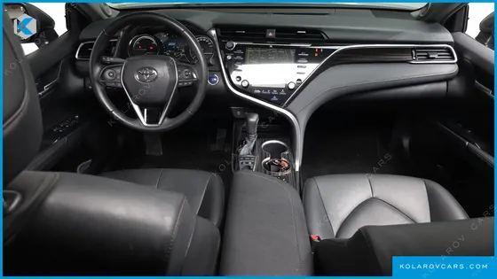 TOYOTA CAMRY 2.5 XLE HYBRID
