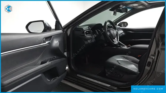 TOYOTA CAMRY 2.5 XLE HYBRID
