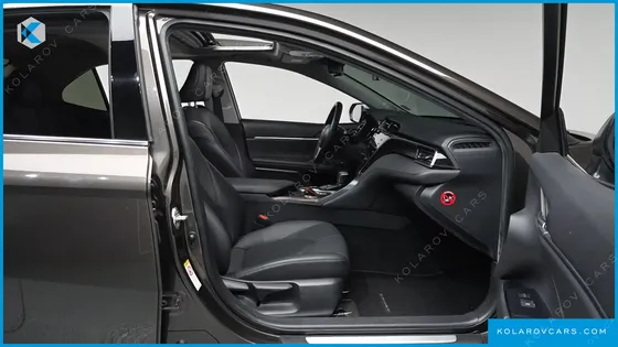 TOYOTA CAMRY 2.5 XLE HYBRID