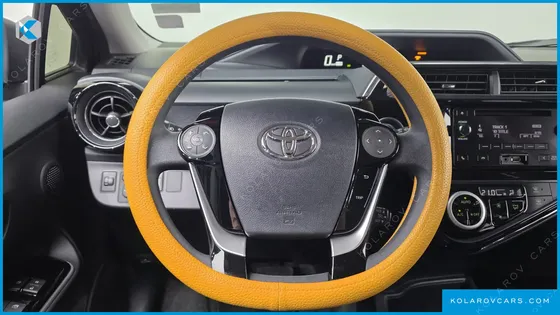 TOYOTA PRIUS 1.5