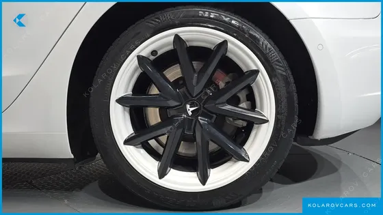 TESLA MODEL 3 LONG RANGE AWD