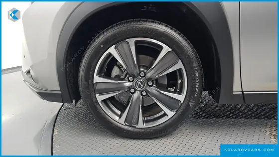 LEXUS UX 2.0 AWD