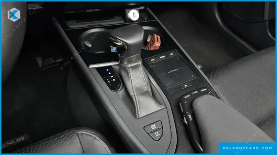 LEXUS UX 2.0 AWD