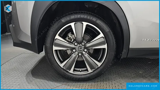 LEXUS UX 2.0 AWD