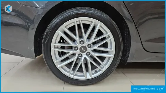 GENESIS G70 2.2D AWD