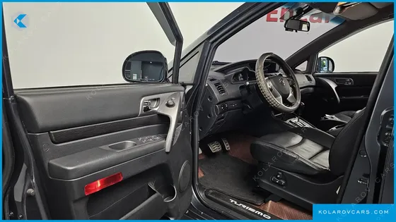 KGM - SSANGYONG KORANDO 4WD TX 9-SEATER