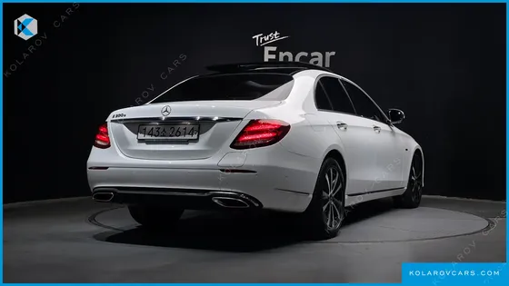MERCEDES E-CLASS E300E EXCLUSIVE